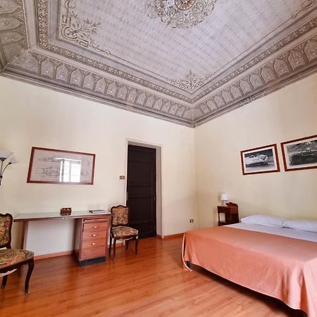 Piazza Politeama Apartment ปาแลร์โม ภายนอก รูปภาพ